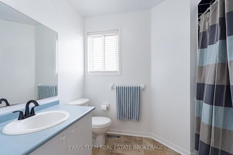 Photo 24 at 7 Round Leaf Court, Holly, Barrie