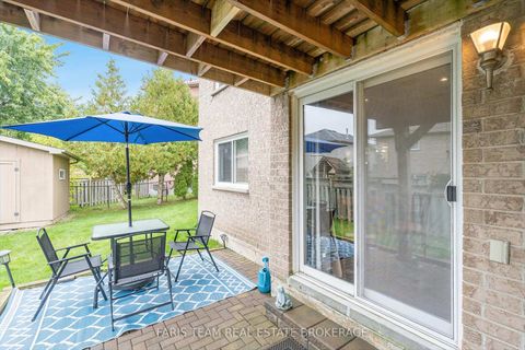 Photo 34 at 7 Round Leaf Court, Holly, Barrie