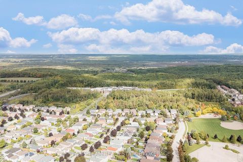 Photo 44 at 7 Round Leaf Court, Holly, Barrie