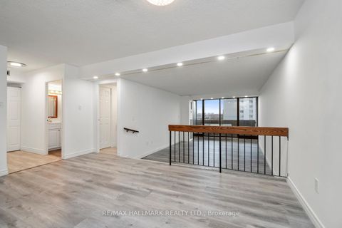 Photo 1 at 910 - 2330 Bridletowne Circle, L'Amoreaux, Toronto