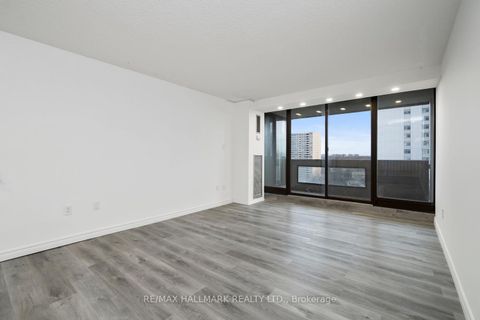 Photo 2 at 910 - 2330 Bridletowne Circle, L'Amoreaux, Toronto