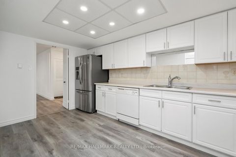 Photo 16 at 910 - 2330 Bridletowne Circle, L'Amoreaux, Toronto