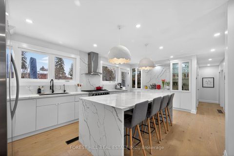 Photo 5 at 4 Holman Crescent, Aurora Highlands, Aurora