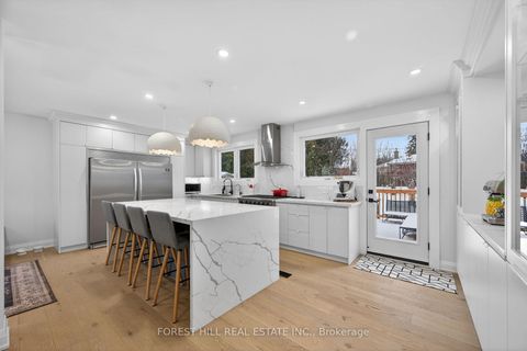 Photo 6 at 4 Holman Crescent, Aurora Highlands, Aurora