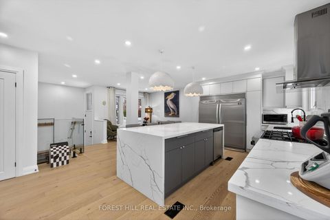 Photo 7 at 4 Holman Crescent, Aurora Highlands, Aurora