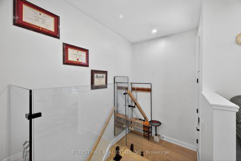 Photo 18 at 4 Holman Crescent, Aurora Highlands, Aurora