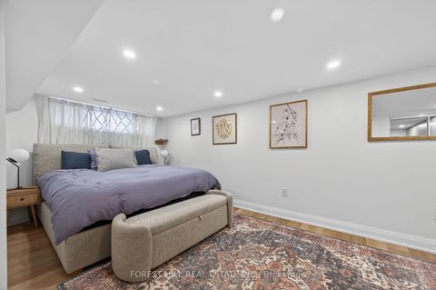 Photo 19 at 4 Holman Crescent, Aurora Highlands, Aurora