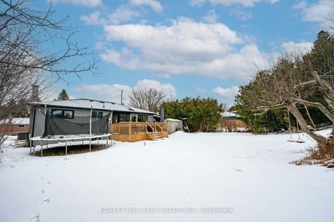 Photo 30 at 4 Holman Crescent, Aurora Highlands, Aurora