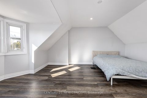 Photo 27 at 1113 Dufferin Street, Junction, Toronto