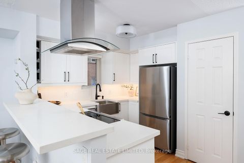 Photo 6 at 144 - 30 Merchant Lane, Dufferin Grove, Toronto