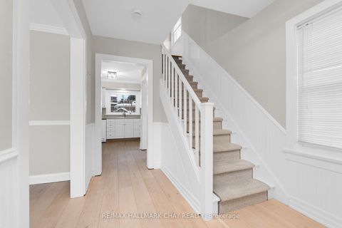 Photo 15 at 50 Newton Street, Wellington, Barrie