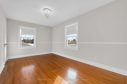 Photo 20 at 50 Newton Street, Wellington, Barrie