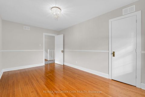 Photo 21 at 50 Newton Street, Wellington, Barrie