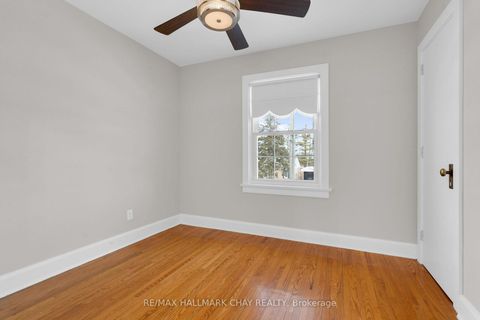 Photo 22 at 50 Newton Street, Wellington, Barrie