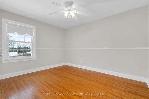 Photo 24 at 50 Newton Street, Wellington, Barrie