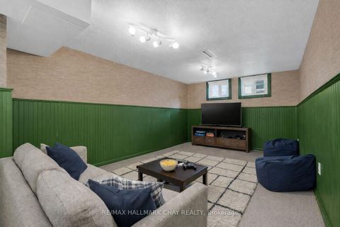 Photo 27 at 50 Newton Street, Wellington, Barrie