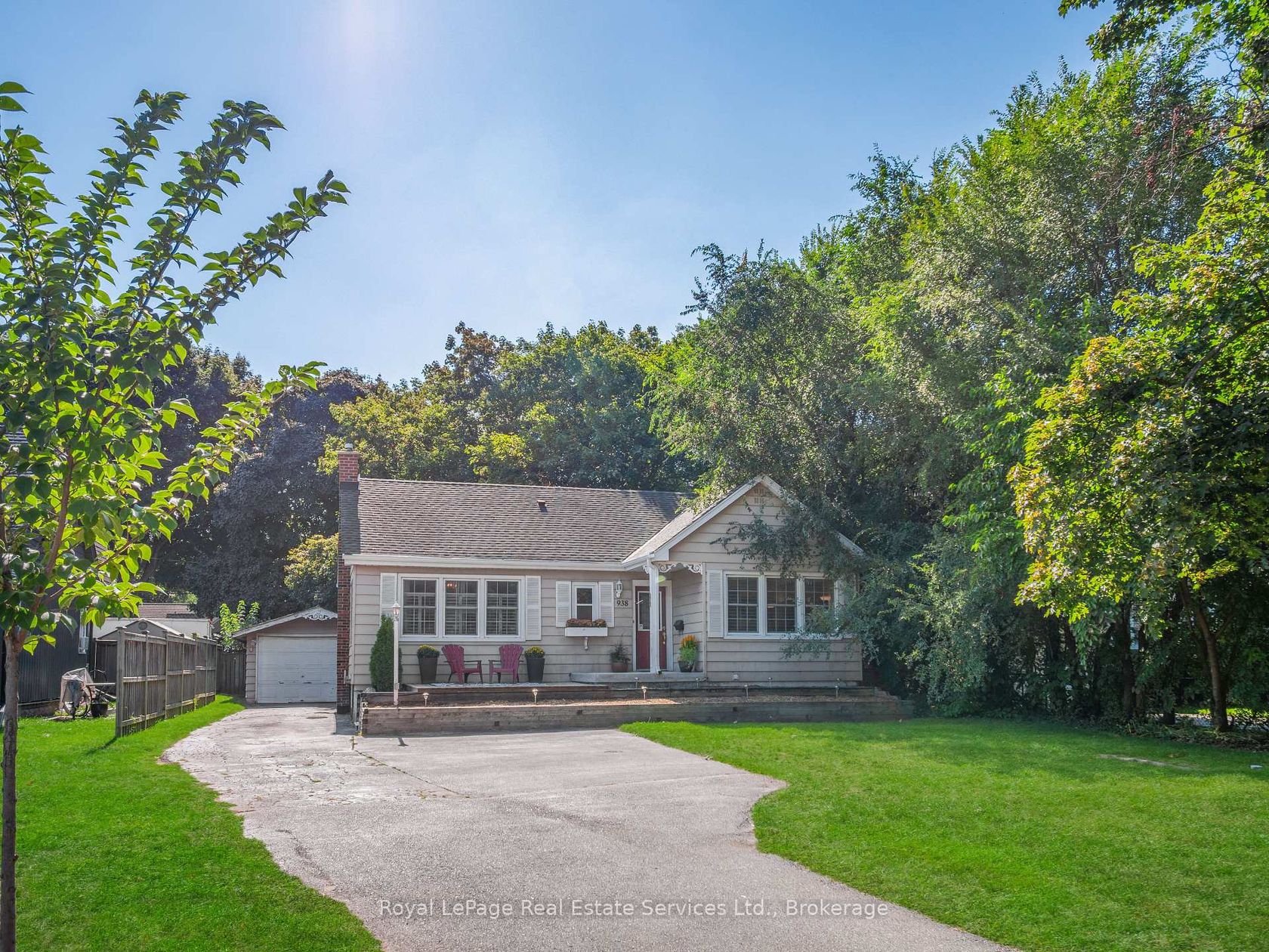 938 King Road, LaSalle, Burlington 