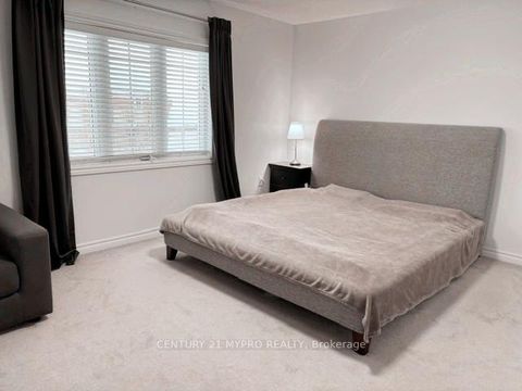 Photo 15 at 2 Whitestone Drive, Keswick North, Georgina