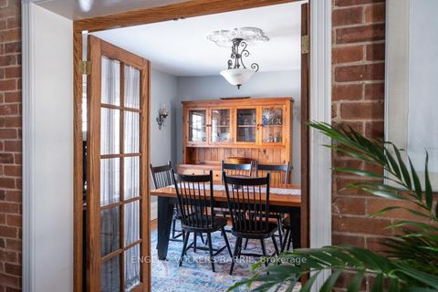 Photo 3 at 17 Frances Street N, Queen's Park, Barrie