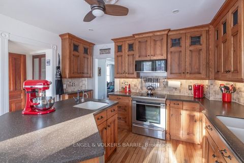 Photo 6 at 17 Frances Street N, Queen's Park, Barrie