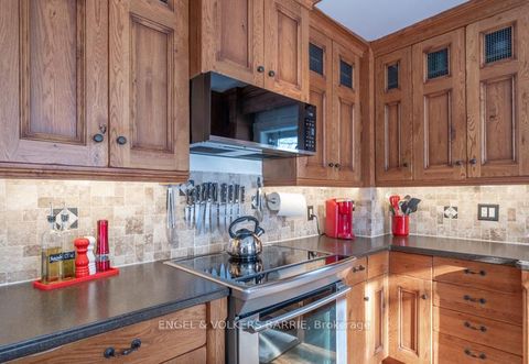 Photo 10 at 17 Frances Street N, Queen's Park, Barrie