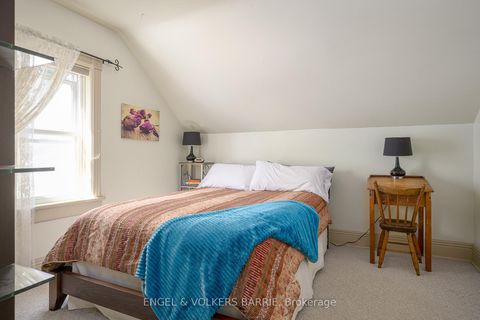 Photo 14 at 17 Frances Street N, Queen's Park, Barrie