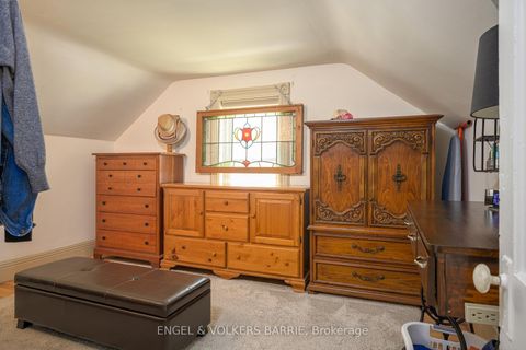 Photo 17 at 17 Frances Street N, Queen's Park, Barrie