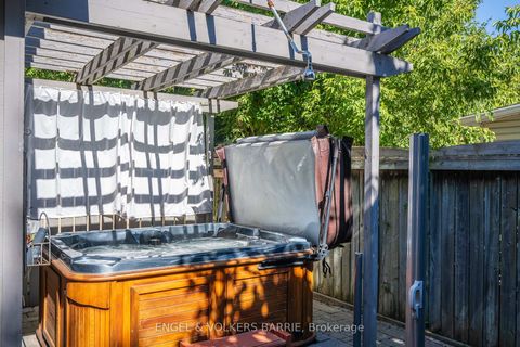 Photo 22 at 17 Frances Street N, Queen's Park, Barrie