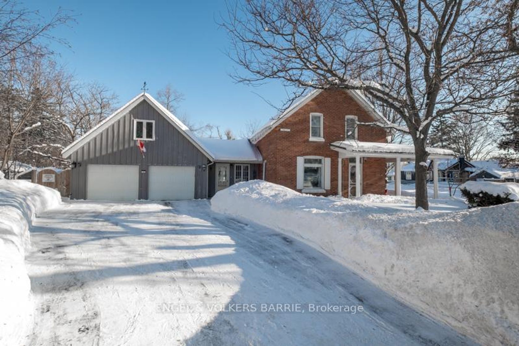 17 Frances Street N, Queen