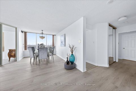 Photo 7 at 804 - 8501 Bayview Avenue, Doncrest, Richmond Hill