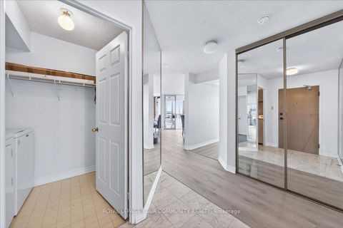 Photo 9 at 804 - 8501 Bayview Avenue, Doncrest, Richmond Hill