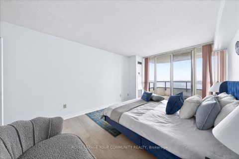 Photo 15 at 804 - 8501 Bayview Avenue, Doncrest, Richmond Hill