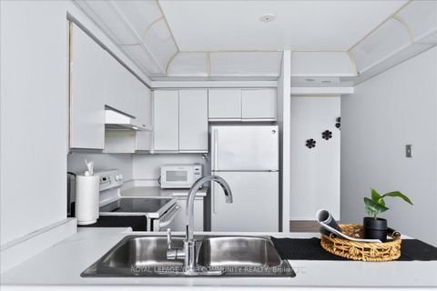 Photo 43 at 804 - 8501 Bayview Avenue, Doncrest, Richmond Hill