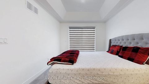 Photo 15 at 7 Elkington Crescent, Rural Whitby, Whitby