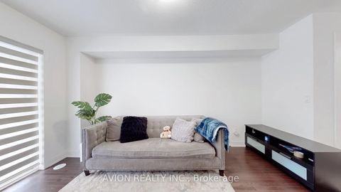 Photo 32 at 7 Elkington Crescent, Rural Whitby, Whitby