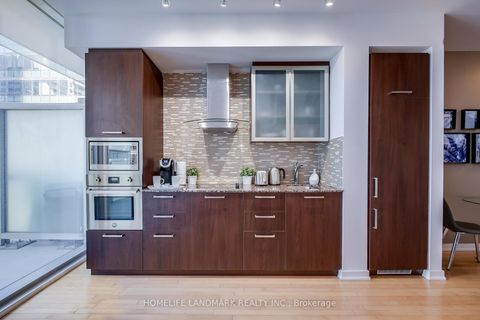 Photo 9 at 1807 - 14 York Street, Waterfront Communities C1, Toronto