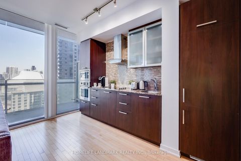 Photo 10 at 1807 - 14 York Street, Waterfront Communities C1, Toronto