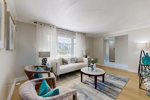 Photo 2 at 16 Frith Road, Jane Heights, Toronto