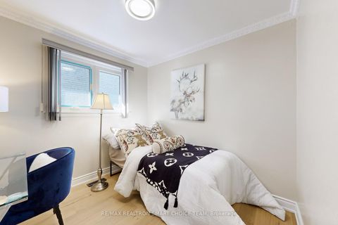 Photo 16 at 16 Frith Road, Jane Heights, Toronto