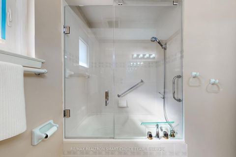 Photo 19 at 16 Frith Road, Jane Heights, Toronto