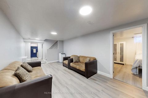 Photo 22 at 16 Frith Road, Jane Heights, Toronto