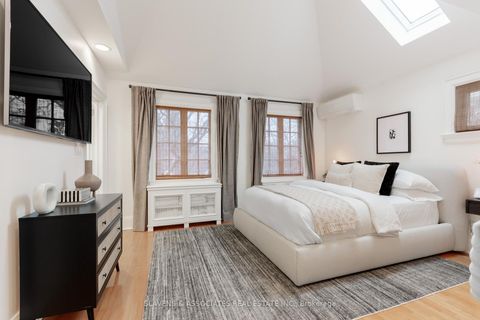 Photo 13 at 9 Elmsthorpe Avenue, Forest Hill South, Toronto