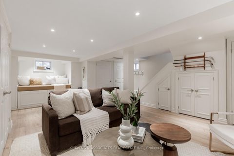 Photo 23 at 9 Elmsthorpe Avenue, Forest Hill South, Toronto