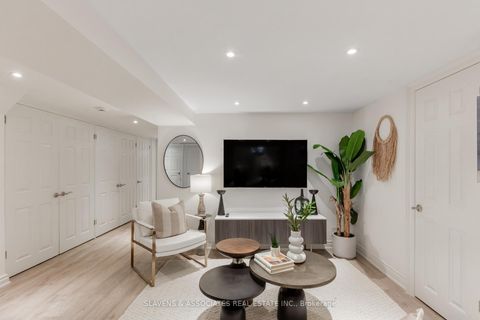 Photo 24 at 9 Elmsthorpe Avenue, Forest Hill South, Toronto