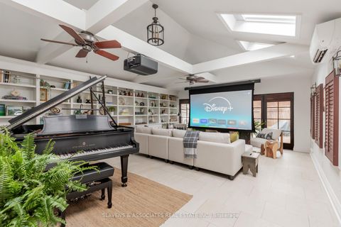 Photo 35 at 9 Elmsthorpe Avenue, Forest Hill South, Toronto