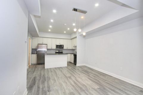 Photo 3 at 902 - 5309 Highway No 7, Vaughan Grove, Vaughan