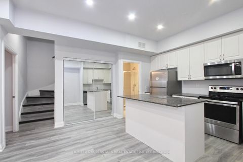 Photo 6 at 902 - 5309 Highway No 7, Vaughan Grove, Vaughan
