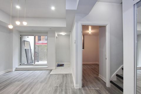 Photo 11 at 902 - 5309 Highway No 7, Vaughan Grove, Vaughan