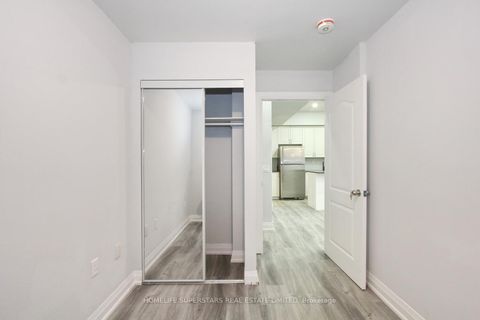 Photo 13 at 902 - 5309 Highway No 7, Vaughan Grove, Vaughan