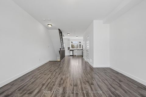 Photo 10 at 2 - 540 Essa Road, Holly, Barrie